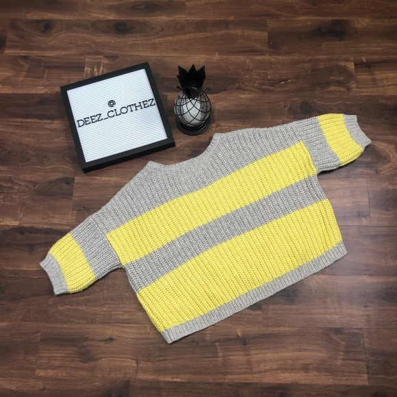 Oversized Victoria’s Secret Knit Sweater - Picture 4 of 6